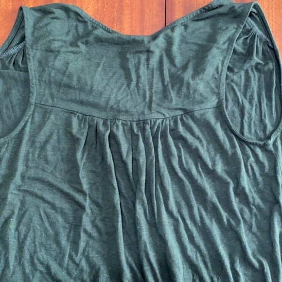 Flowy Tank Top - Like New! - Picture 4 of 11